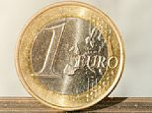 UK must axe the pound if it wants to rejoin the European Union, senior MEP warns