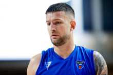 Omić pričakoval domači klic: 