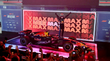 Verstappen vendarle zmagal pod žarometi Singapurja