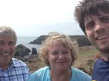 Son saves his mother's life after using AI to look up why she was having seizures