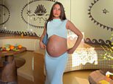 Pregnant woman is left stunned as flight attendant refuses to help her lift her bag into overhead locker