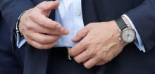Rolex und Freundschaftsbändchen bei mächtigen Männern: Was soll uns diese Kombination mitteilen?