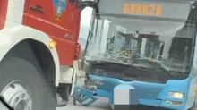 Krš i lom u Zagrebu: Sudario se s autobusom pa zabio u ogradu