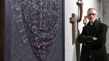 MISTERIJ NA VOLTINOM Župnik: 'Ukrali su mi pticu i prijete mi'; Mještani: 'Nije on baš sav svoj'