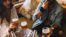 Svet brez alkohola: bolj zdrav ali bolj osamljen?