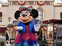 Disneyland tourists outraged over religious hecklers and shameless solicitors outside entry gates: 'ruins the mood'