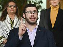Greens Senator Jordon Steele-John takes leave after party members demand investigation into alleged conduct towards women