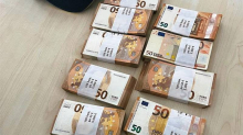 NE LAŽI PSU Nije imao ništa za prijaviti pa mu njuška u autu otkrila skrivenih 50.000 eura
