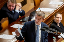Češki poslanci potrdili reformo, s katero bo lažje odpuščati državne uslužbence