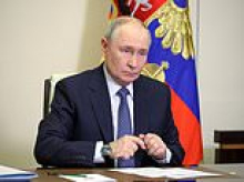 Putin vows revenge after Zelensky resumes attacks on refineries following fury over Trump's 'betrayal' - as Ukraine 'runs out of Patriot interceptors'