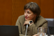 Sukič o metu poslovnika: Šlo je za simbolno dejanje. Kokot: Počutim se ogroženo.