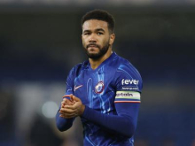 Kapetan Chelseaja Reece James prestal operacijo kolena