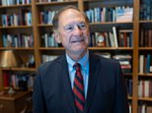 Trump pressures 'great man' conservative Supreme Court Justice Samuel Alito to retire early