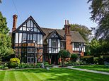 Labour's mansion tax wipes £284,000 off value of homes worth more than £2million, new figures show