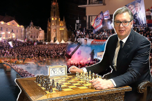 VUČIĆEV ŠAH-MAT Dok je ovog čoveka, pozivni za Vojvodinu biće 381! Najveći skup u istoriji Novog Sada razbio u paramparčad blokaderske priče o zabranjenom gradu