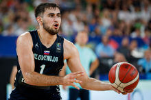 Šenčur po zmagi v Novi Gorici še naprej drži korak s Krko