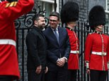 PETER HITCHENS: How dare Burnham use the soldiers of the King as stage props for his Ukraine police?