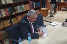 Od Stare Srbije do Bratunca: Vladimir Vučković predstavio roman 