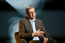 OPSEDNUT SAM ONIM ŠTO MORAMO DA URADIMO, A ONI O TOME NE RAZMIŠLJAJU! Vučić objasnio razliku između njega i protivnika: Jedini san im je da sebe stave u fotelju