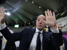 Uefa zahteva od Infantina odgovore kar na 42 vprašanj