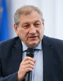 Aškerčeva nagrada za življenjsko delo Miroslavu Novaku iz Pokrajinskega arhiva Maribor