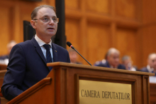 Romunski parlament potrdil tehnokratsko vlado. Država vsaj začasno izšla iz politične krize.