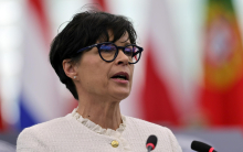 Kos: Črna gora mora za napredek v pogajanjih z EU-jem rešiti odprta vprašanja s Hrvaško