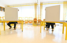 Tudi po današnji posodobitvi izidi referendumov nespremenjeni