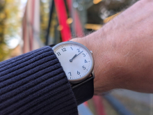 Test Mudita Element Automatic: Mehanska ura, ki stavi na preprostost