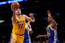 Ob 4.00 Lakersi gostijo mestni dvoboj s Clippersi