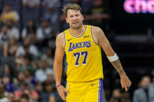 LA Lakers - Portland 38:32 (po prvi četrtini, 16 točk Dončića)