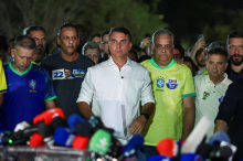 Nasprotujoče si informacije o tem, kam je pobegnil poraženi Bolsonaro
