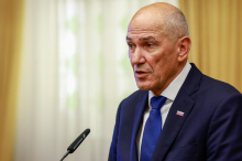 Janša: Zahteva za izročitev arhivov Udbe ni nič novega. Beograd: Arhive je uničil Nato.